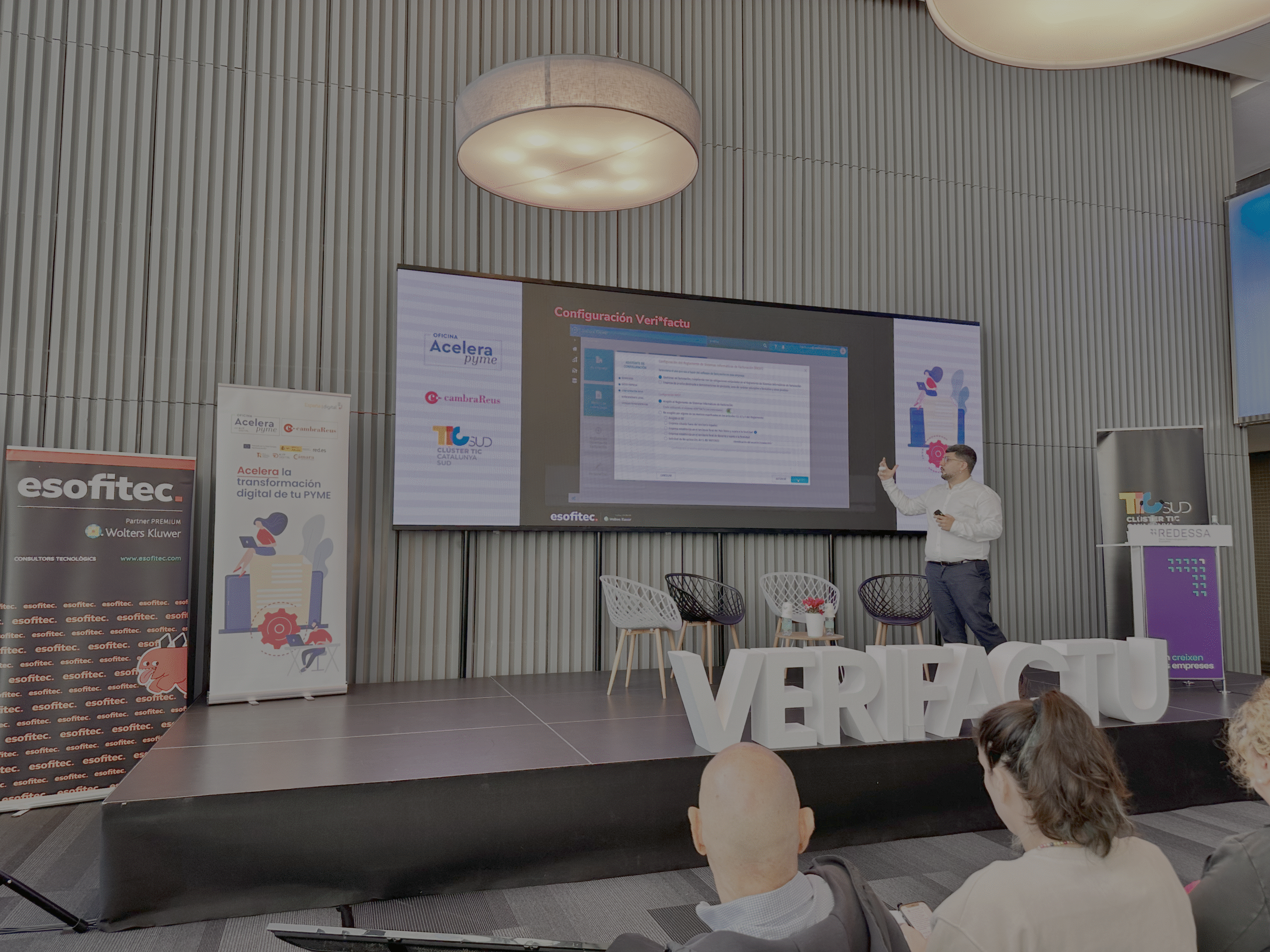 Ajornament de VeriFactu a 2027 destacat per Esofitec, acompanyant empreses en l'adaptació digital de la facturació.